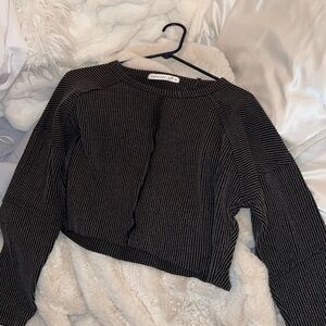 black & gray altard state cropped flowy longlseeve .